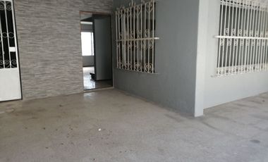 CÉNTRICA CASA DE 3 RECAMARAS EN RENTA