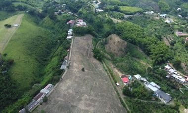 SE VENDE LOTE DE 36.554M2 POR LA SIRIA, VIA A ALCALA