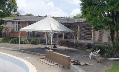 SE VENDE LOTE DE 36.554M2 POR LA SIRIA, VIA A ALCALA