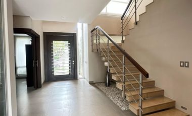 En venta lujosa casa al lago en Arrecife, Isla Mocoli, Via Samborondon