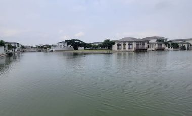 En venta exclusivo terreno al lago en Plaza Lagos, Via a Samborondon
