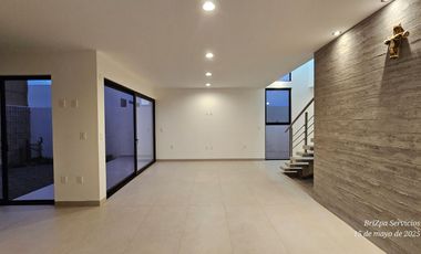 RENTA - Estrene Casa de 3 Recamaras en Condominio VIU Panorama