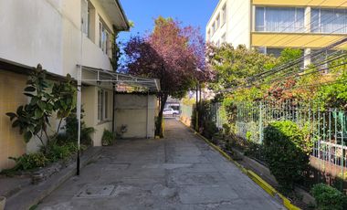 $ 850.000 SE ARRIENDA COMODO CHALET, MUY BUENA UBICACION
