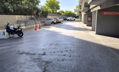 Se venden 2 departamentos UF. 2.060 c/u. sector A. Vespucio/ Las Torres