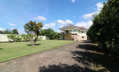 Two Modern Homes for Sale – 5 Bed, 4 Bath, 2 Levels, 1 Rai, Kumphawapi, Udon Thani, Thailand