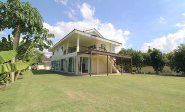 Two Modern Homes for Sale – 5 Bed, 4 Bath, 2 Levels, 1 Rai, Kumphawapi, Udon Thani, Thailand