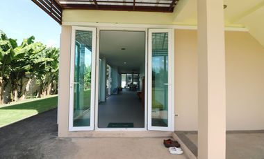 Two Modern Homes for Sale – 5 Bed, 4 Bath, 2 Levels, 1 Rai, Kumphawapi, Udon Thani, Thailand