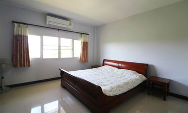 Two Modern Homes for Sale – 5 Bed, 4 Bath, 2 Levels, 1 Rai, Kumphawapi, Udon Thani, Thailand