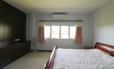 Two Modern Homes for Sale – 5 Bed, 4 Bath, 2 Levels, 1 Rai, Kumphawapi, Udon Thani, Thailand