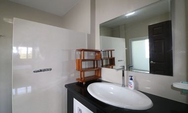 Two Modern Homes for Sale – 5 Bed, 4 Bath, 2 Levels, 1 Rai, Kumphawapi, Udon Thani, Thailand