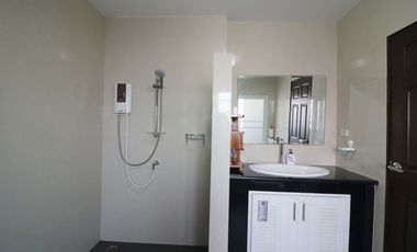 Two Modern Homes for Sale – 5 Bed, 4 Bath, 2 Levels, 1 Rai, Kumphawapi, Udon Thani, Thailand