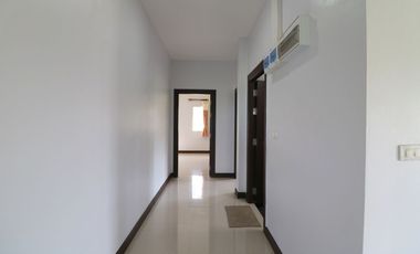 Two Modern Homes for Sale – 5 Bed, 4 Bath, 2 Levels, 1 Rai, Kumphawapi, Udon Thani, Thailand