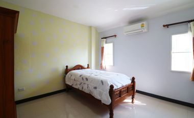 Two Modern Homes for Sale – 5 Bed, 4 Bath, 2 Levels, 1 Rai, Kumphawapi, Udon Thani, Thailand