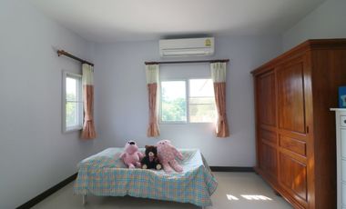 Two Modern Homes for Sale – 5 Bed, 4 Bath, 2 Levels, 1 Rai, Kumphawapi, Udon Thani, Thailand