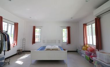 Two Modern Homes for Sale – 5 Bed, 4 Bath, 2 Levels, 1 Rai, Kumphawapi, Udon Thani, Thailand