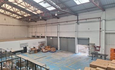 VENTA PROPIEDAD IDEAL PARA INSTITUTO, EMPRESAS LOGISTICAS, COMERCIALIZADORAS, SECTOR SOLCA