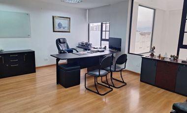 VENTA PROPIEDAD IDEAL PARA INSTITUTO, EMPRESAS LOGISTICAS, COMERCIALIZADORAS, SECTOR SOLCA