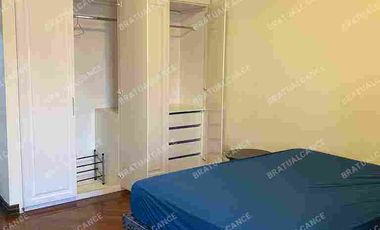 Alquiler de departamento Amoblado, ascensor, condominio con seguridad, sector Kennedy Norte