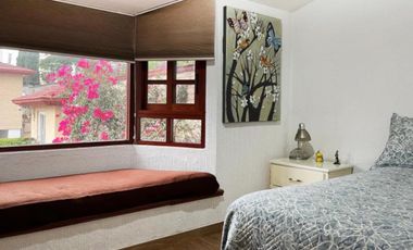Venta Casa con Jardín Privado