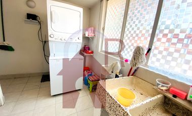 Venta Casa con Jardín Privado