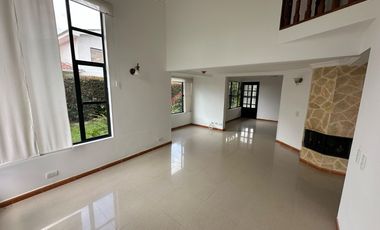 Venta de Casa en Condominio Cerros del Virrey