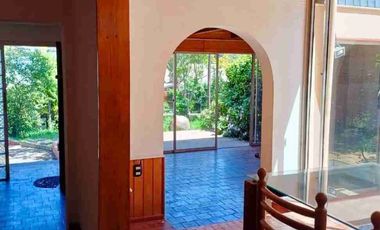 SE VENDE HERMOSA CASA EN REÑACA SECTOR LOS ALMENDROS UF 10000 VIÑA DEL MAR