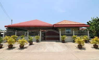 2 Homes Comprising 4 Bedrooms, 4 Bathrooms For Sale in Hin Khon, Lam Plai Mat, Buriram, Thailand