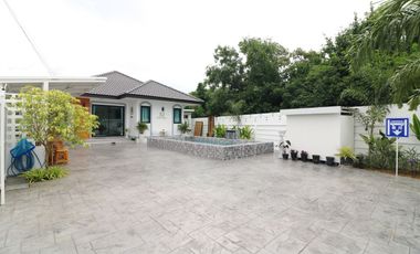3 Bedroom Pool Villa with 3 Bathrooms for Sale in Dang Yai, Khon Kaen, Thailand