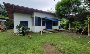 BONITA CASA AMOBLADA 100 M2 + 9.600 M2 DE TERRENO - PUERTO QUITO JUNTO AL RIO CAONI
