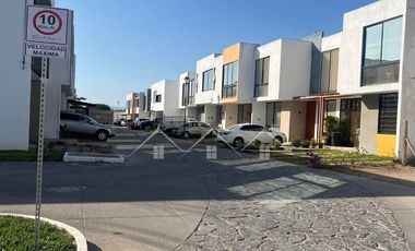 Casa en renta en Seaport en Puerto Vallarta coto residencial familiar con alberca