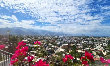 Ultima unidad disponible con espectacular vista de Puerto Vallarta - centrico