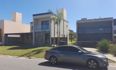 VENTA CASA 3 DORM LAS CAÑITAS