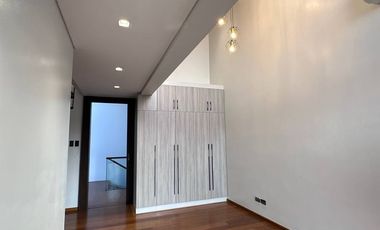 For Sale: House and Lot located at Alabang Hills, Muntinlupa City