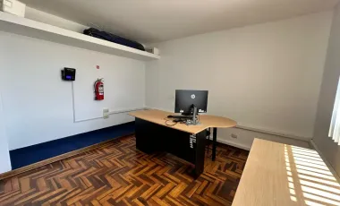 🏢 ¡Alquila Tu Nueva Oficina Administrativa En San Isidro! 🌿✨