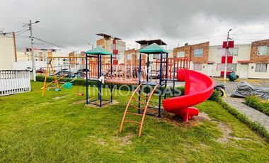 Oportunidad $49.000 Vendo Casa Sector Calderón cerca de Plaza El Coral