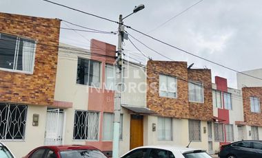 Oportunidad $49.000 Vendo Casa Sector Calderón cerca de Plaza El Coral