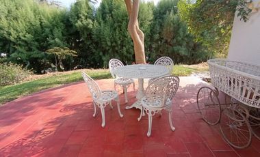 🏡 ¡Inversión Segura En Zona Exclusiva! Se Vende Casa Como Terreno En Residencial La Angostura 🌴