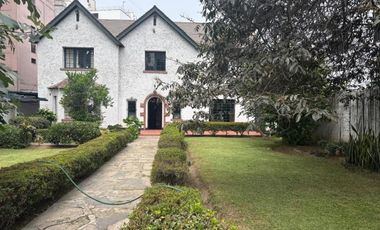 VENDO CASA COMO TERRENO - AV. AREQUIPA - 760 METROS - 7 PISOS - SAN ISIDRO