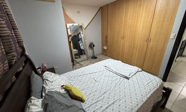 En alquiler casa de 3 dormitorios en Urb.La Romareda.