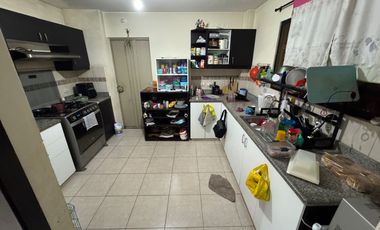 En alquiler casa de 3 dormitorios en Urb.La Romareda.