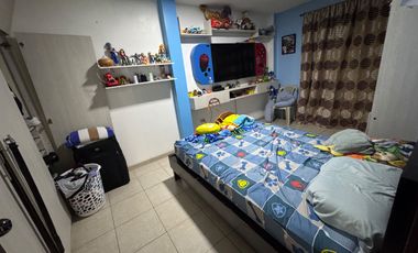 En alquiler casa de 3 dormitorios en Urb.La Romareda.