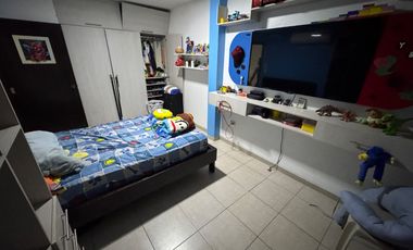 En alquiler casa de 3 dormitorios en Urb.La Romareda.