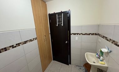 En alquiler casa de 3 dormitorios en Urb.La Romareda.