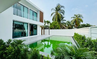 Modern Luxury Pool Villa