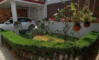 VENTA DE CASA MUY AMPLIA EN AVIACIÓN CIVIL