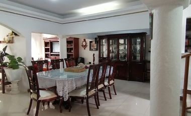 VENTA DE CASA MUY AMPLIA EN AVIACIÓN CIVIL