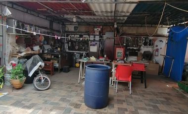 VENTA DE CASA MUY AMPLIA EN AVIACIÓN CIVIL