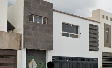 Venta de Casa en Remate, gran ubicación cerca de Plaza Qú, Col. Cumbres Elite, Monterrey, Nuevo León