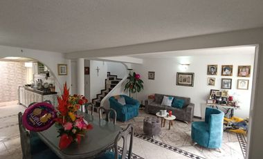 BONITA Y AMPLIA CASA EN CONJUNTO CENTRAL EN IBAGUÉ, (TOLIMA) EN VENTA