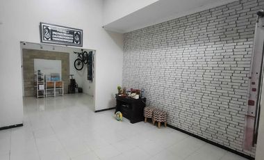 Rumah Semi Furnished Siap Huni Lokasi Perumahan Medaeng Waru Sidoarjo
